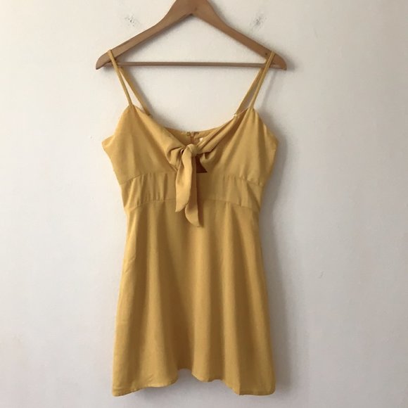 NWT Superdown Rikkie Tie Front Dress in Yellow - Picture 4 of 9